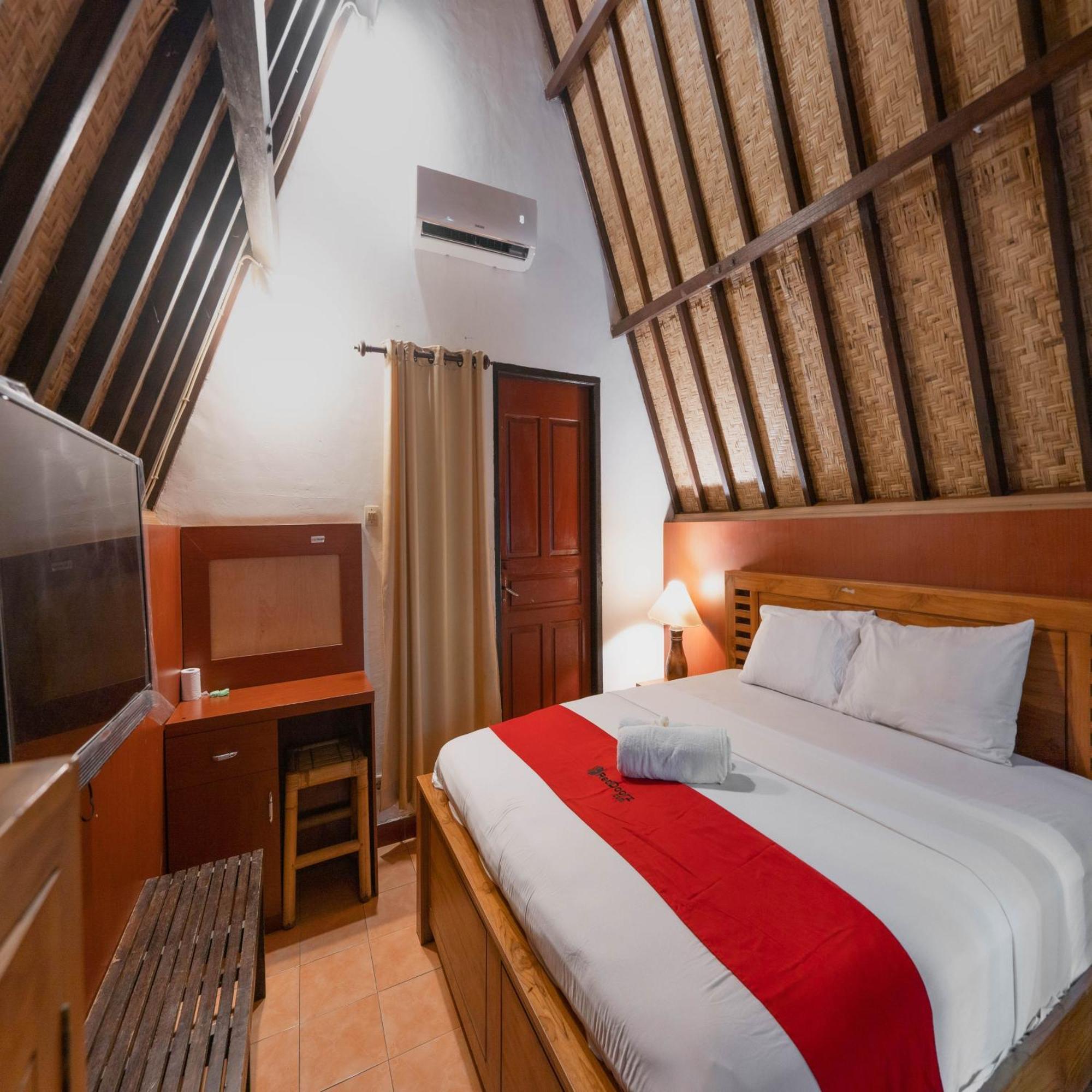 Reddoorz At Ocean 2 Gili Trawangan Ξενοδοχείο Εξωτερικό φωτογραφία